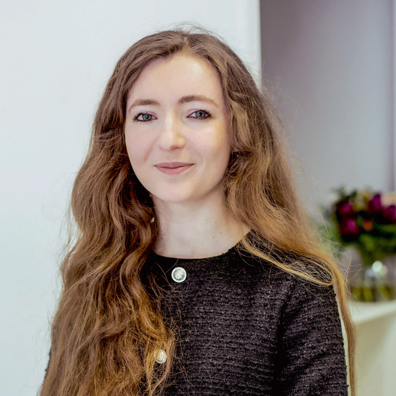 ines Ines Hennebert